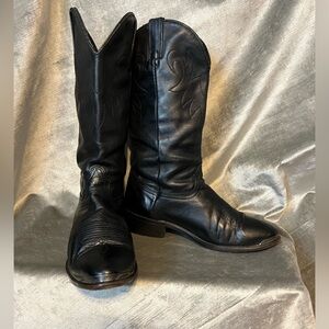 #5930. Durango Men's Black Western Boots w/Silver Tip & Embroidery. Size 9.5EE
